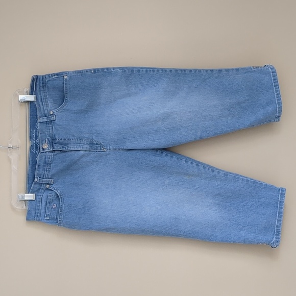 Gloria Vanderbilt Amanda Capris In Women's Jeans for sale Gloria Vanderbilt Amanda Capris In Women's Jeans for sale